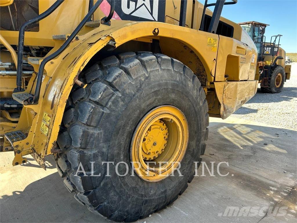 CAT 740B Шарнирно-сочленённые самосвалы