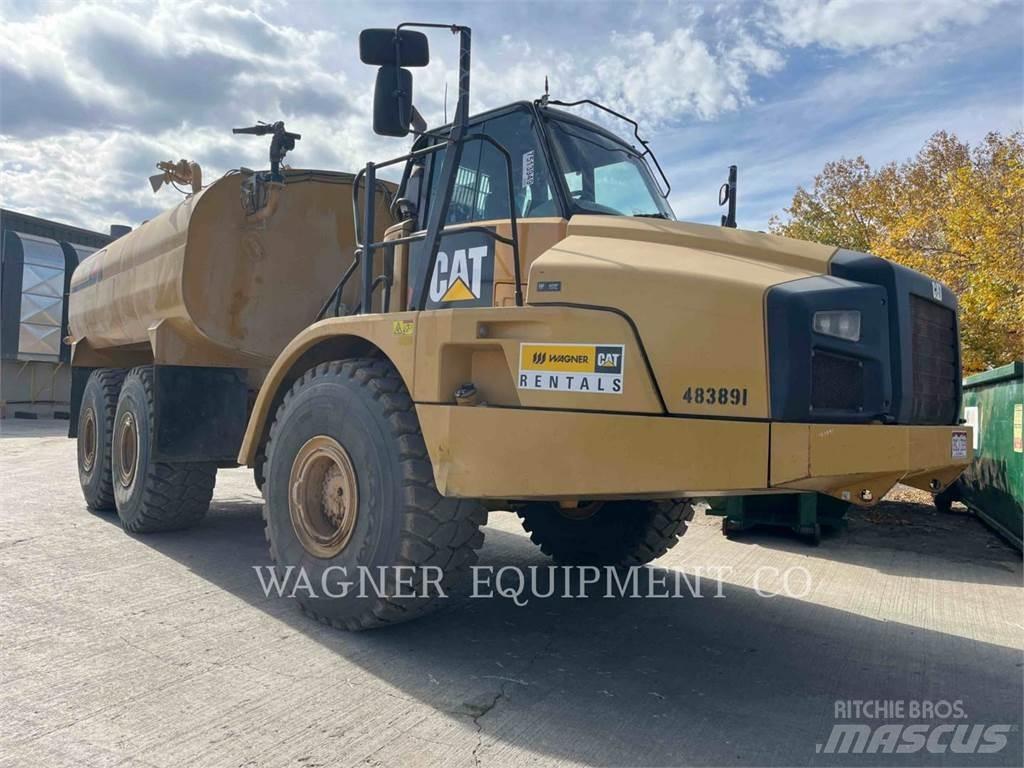 CAT 740B WT Поливочные машины