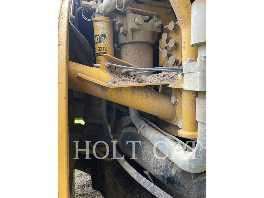 CAT 740BEJ Шарнирно-сочленённые самосвалы