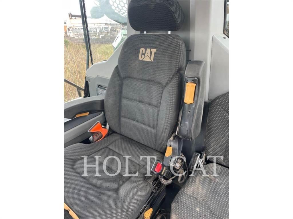 CAT 740GC Шарнирно-сочленённые самосвалы