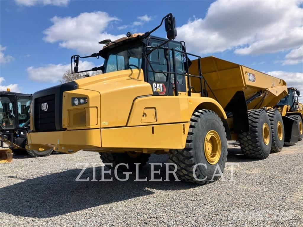 CAT 740GC Шарнирно-сочленённые самосвалы