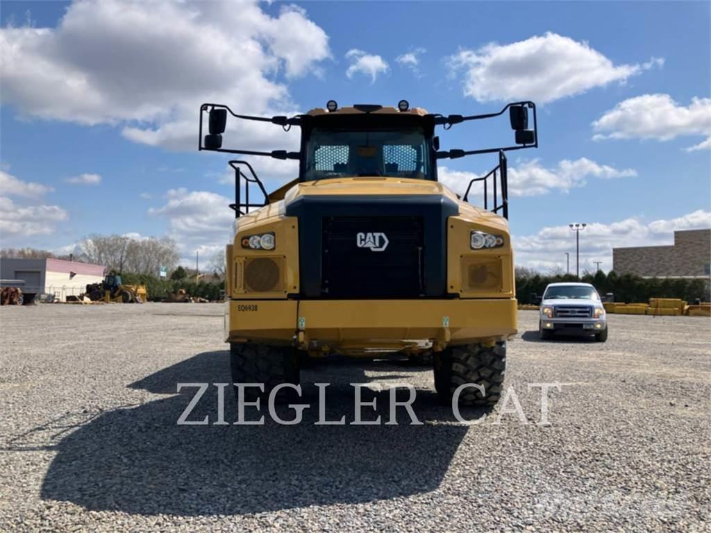 CAT 740GC Шарнирно-сочленённые самосвалы