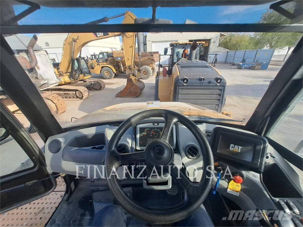 CAT 740GC Шарнирно-сочленённые самосвалы