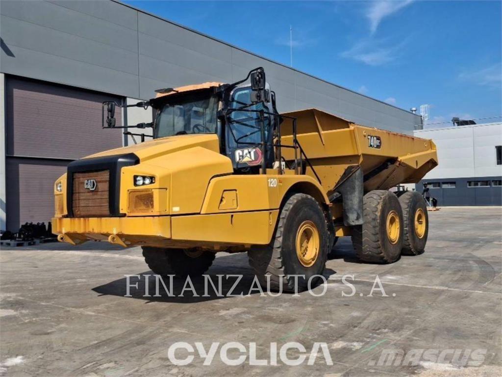 CAT 740GC Шарнирно-сочленённые самосвалы