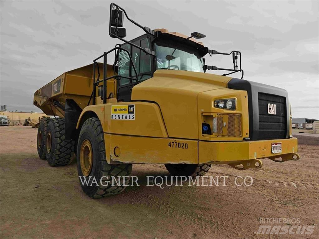 CAT 740GC Шарнирно-сочленённые самосвалы
