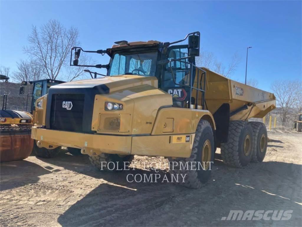 CAT 740GC-04 Шарнирно-сочленённые самосвалы