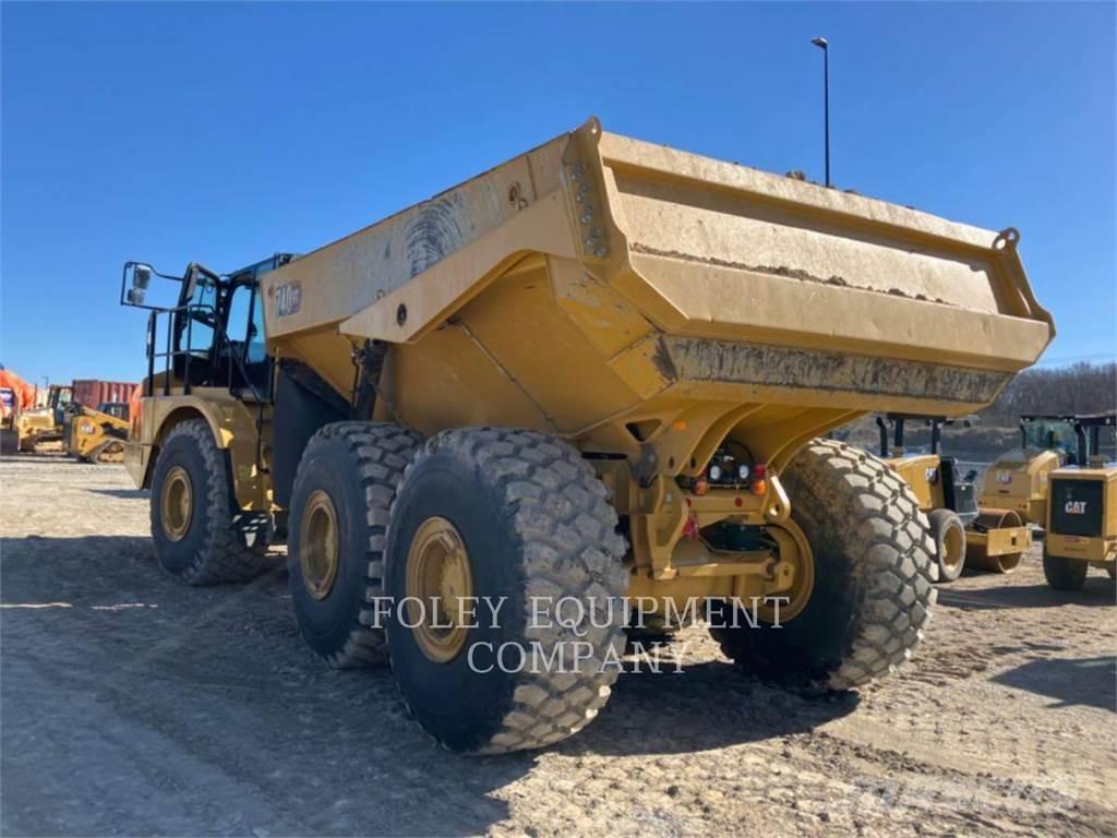 CAT 740GC-04 Шарнирно-сочленённые самосвалы