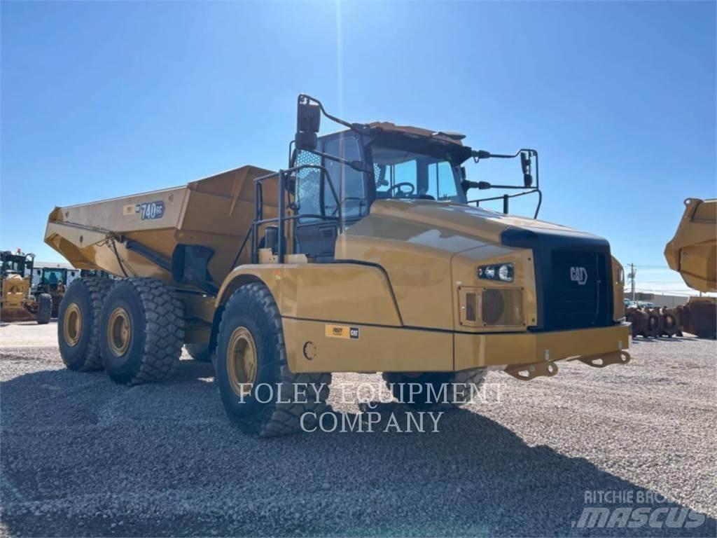 CAT 740GC-04 Шарнирно-сочленённые самосвалы