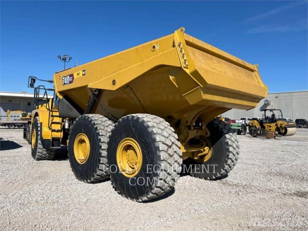 CAT 740GC-04 Шарнирно-сочленённые самосвалы