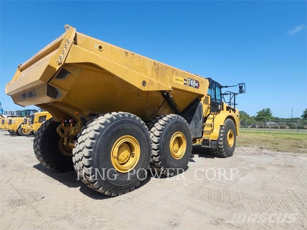 CAT 740GCTG Шарнирно-сочленённые самосвалы