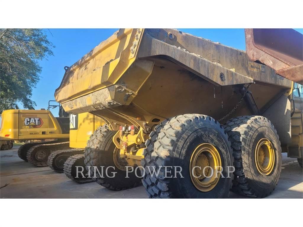 CAT 740GCTG Шарнирно-сочленённые самосвалы