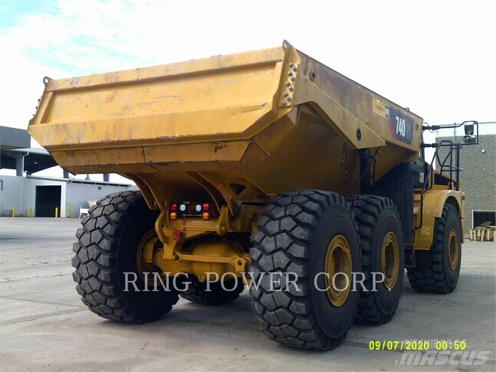 CAT 740GCTG Шарнирно-сочленённые самосвалы