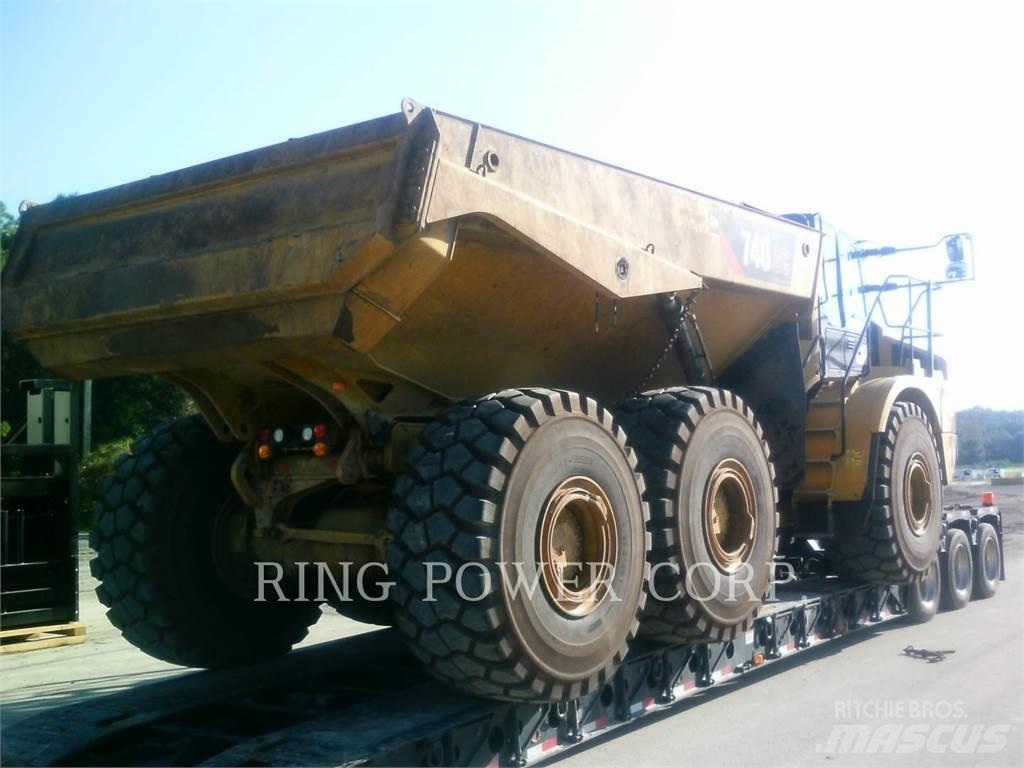 CAT 740GCTG Шарнирно-сочленённые самосвалы