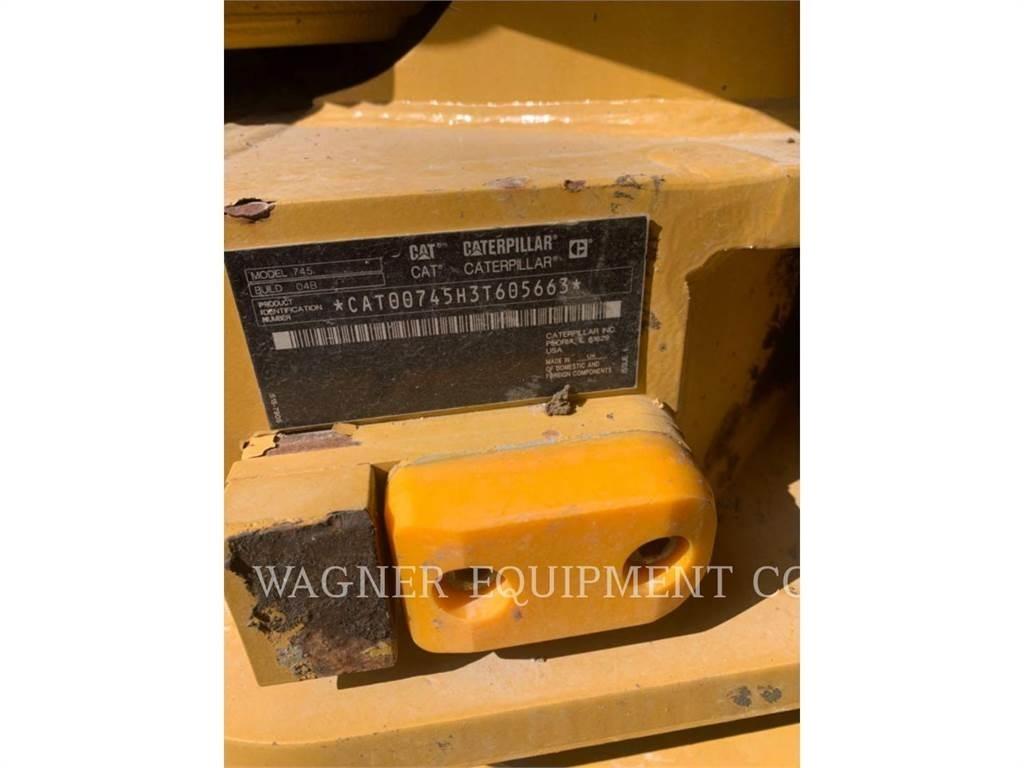 CAT 745 Шарнирно-сочленённые самосвалы