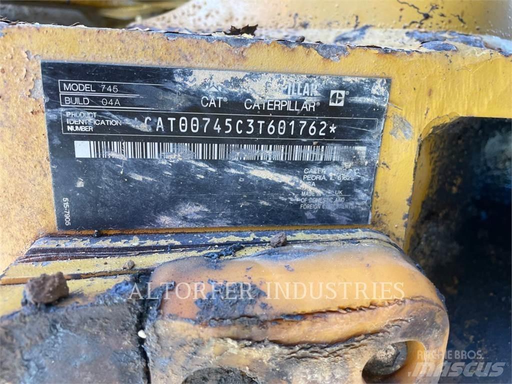 CAT 745 Шарнирно-сочленённые самосвалы