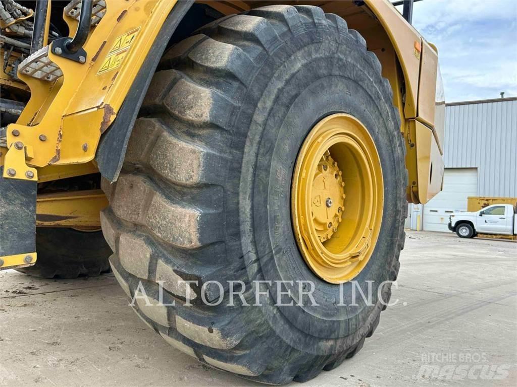 CAT 745 Шарнирно-сочленённые самосвалы