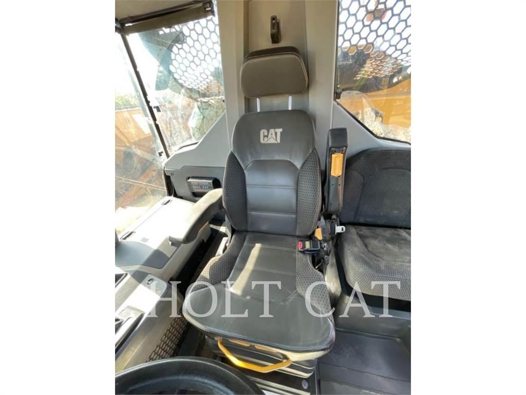 CAT 745 Шарнирно-сочленённые самосвалы