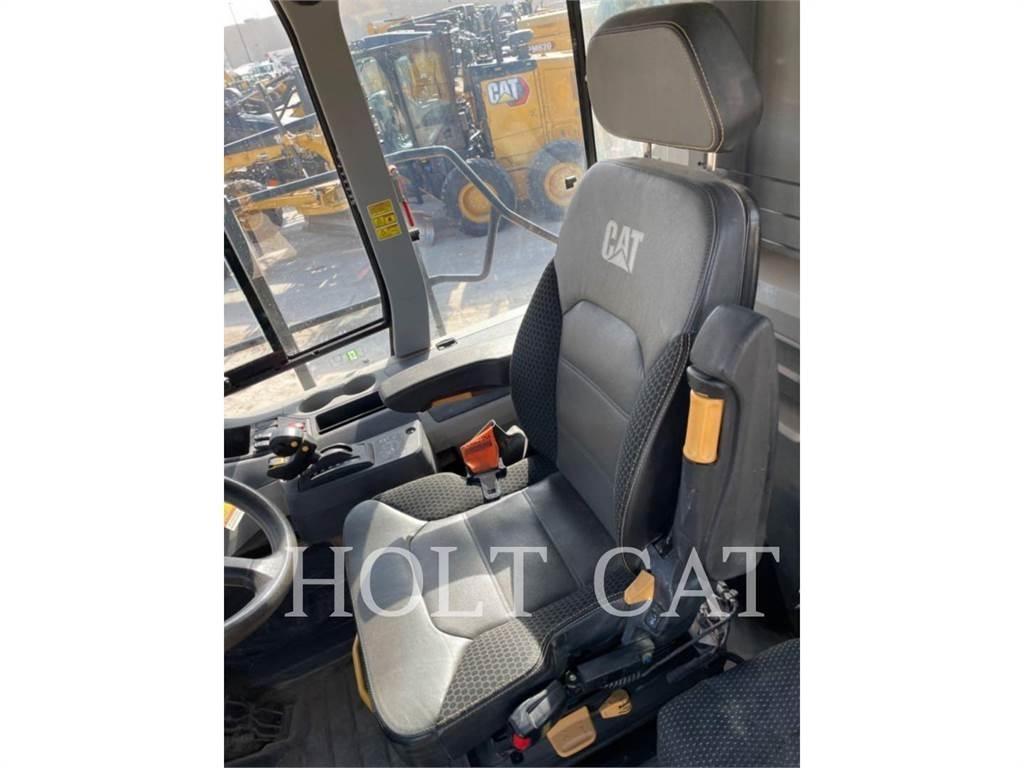 CAT 745 Шарнирно-сочленённые самосвалы