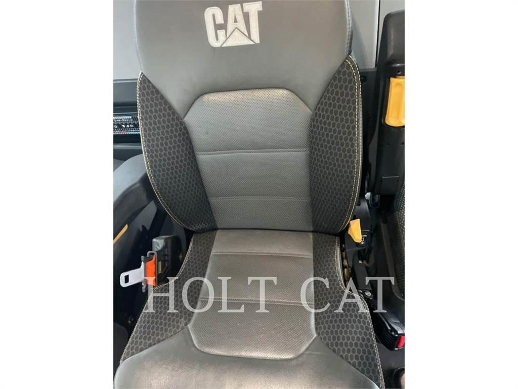 CAT 745 Шарнирно-сочленённые самосвалы