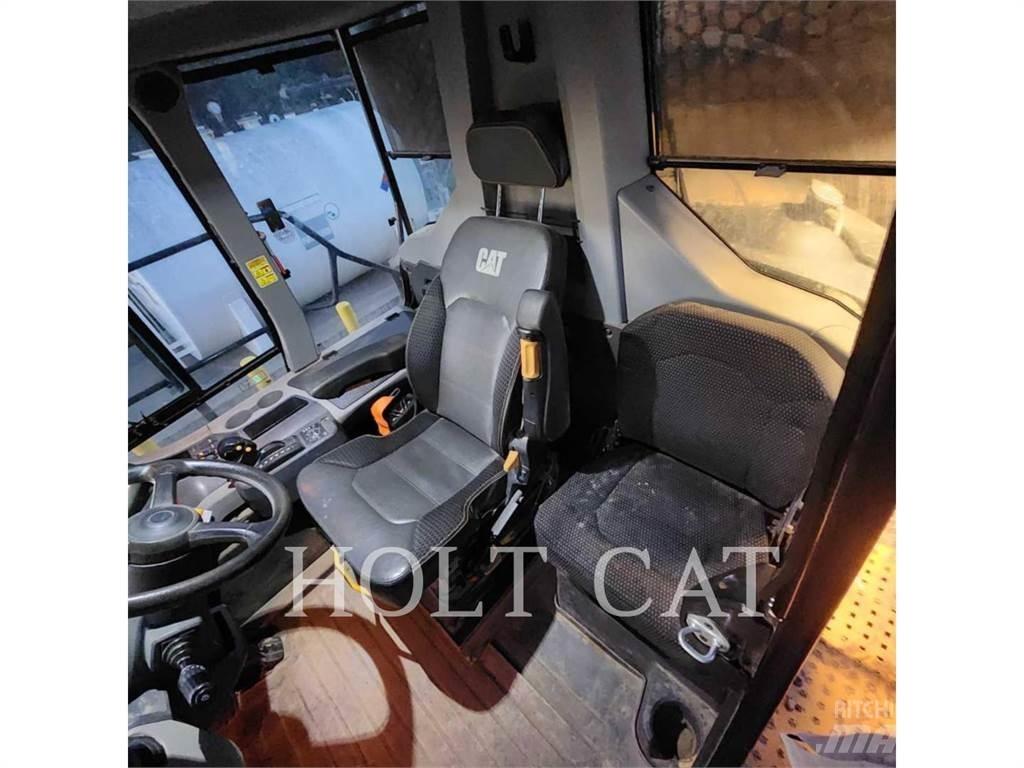 CAT 745 Шарнирно-сочленённые самосвалы