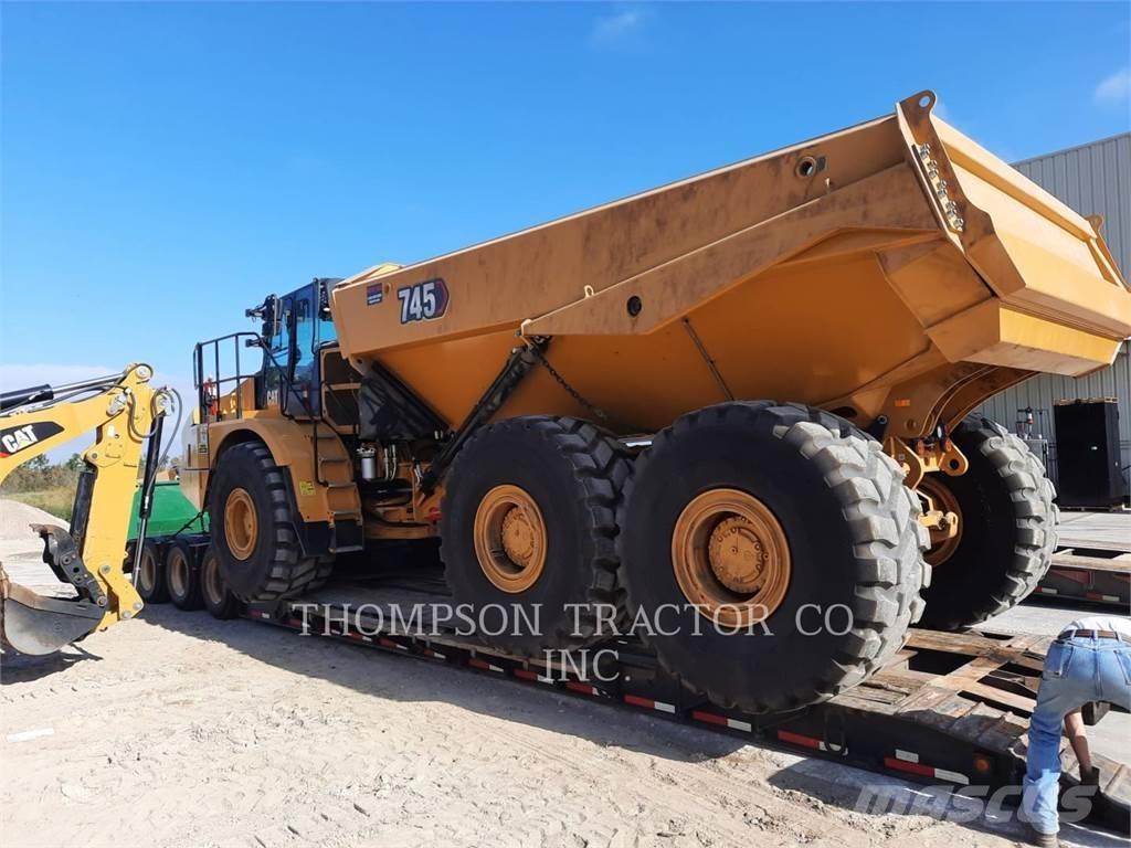 CAT 745 Шарнирно-сочленённые самосвалы