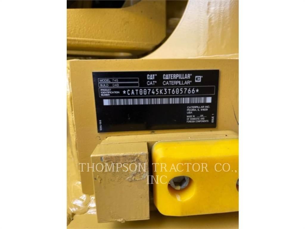 CAT 745 Шарнирно-сочленённые самосвалы
