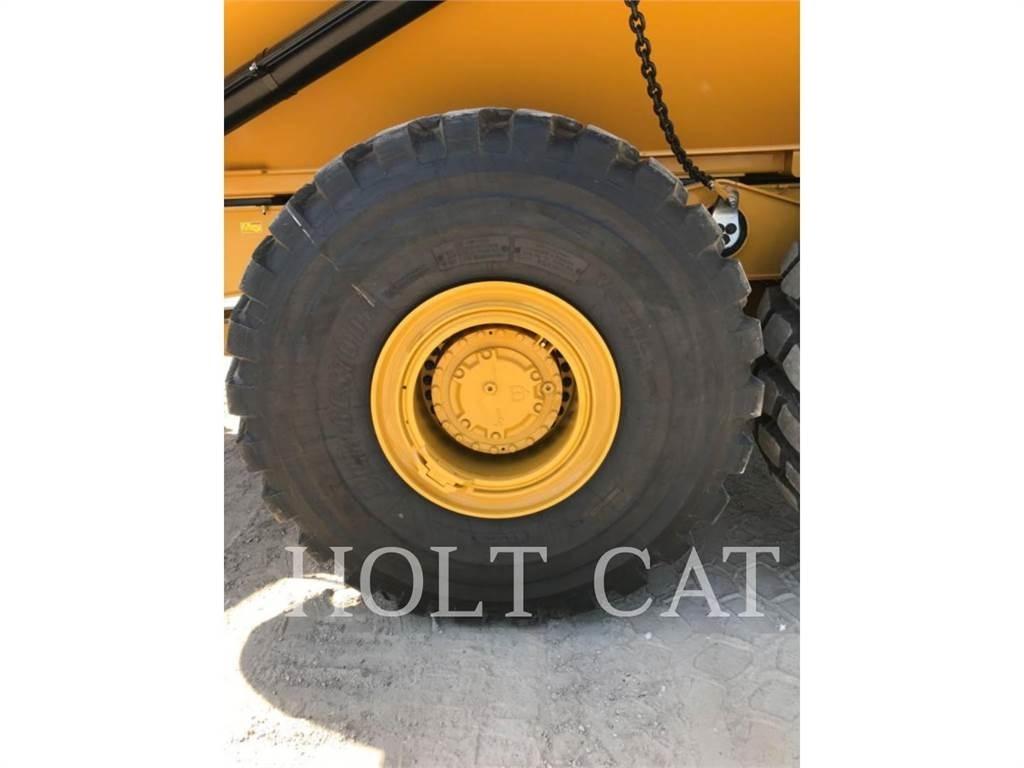 CAT 745 Шарнирно-сочленённые самосвалы