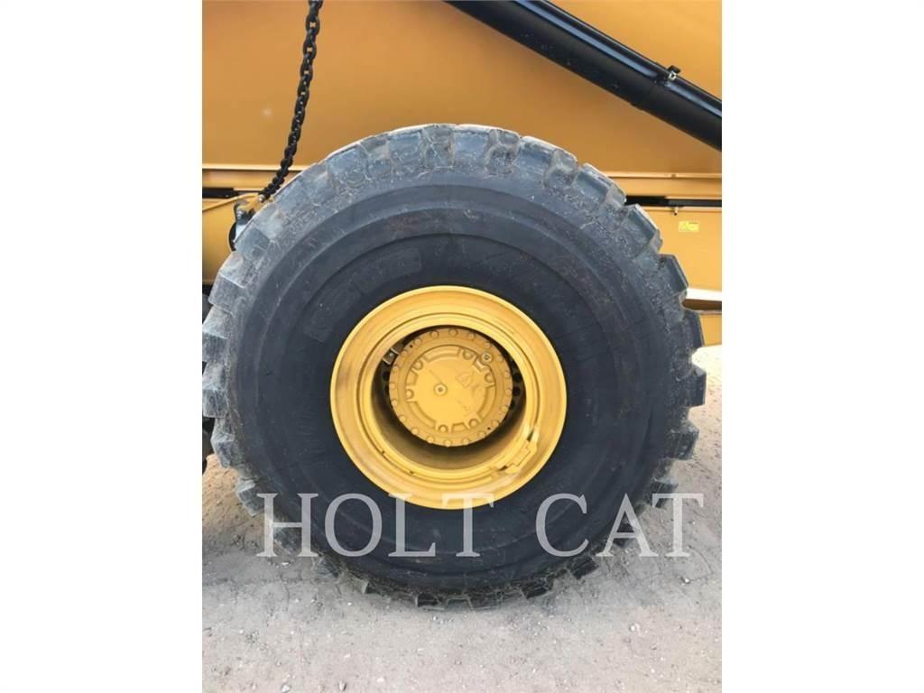 CAT 745 Шарнирно-сочленённые самосвалы