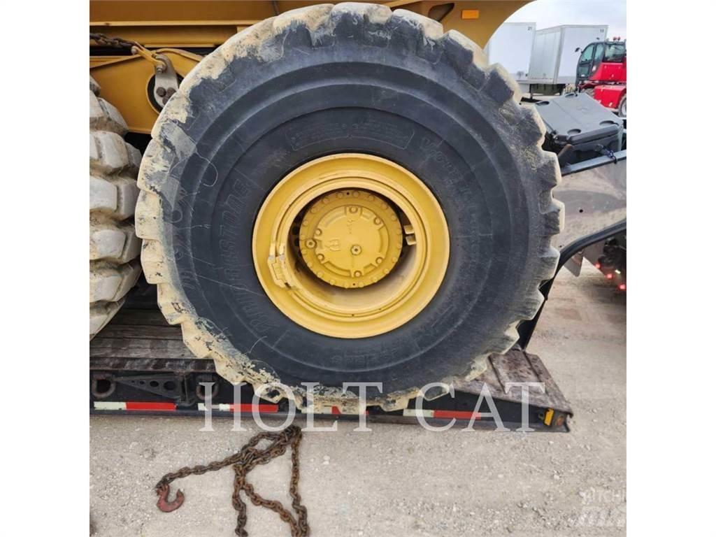 CAT 745 Шарнирно-сочленённые самосвалы