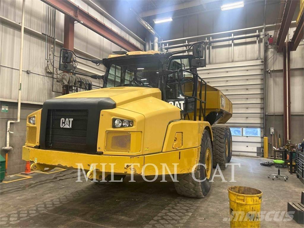 CAT 745 Шарнирно-сочленённые самосвалы