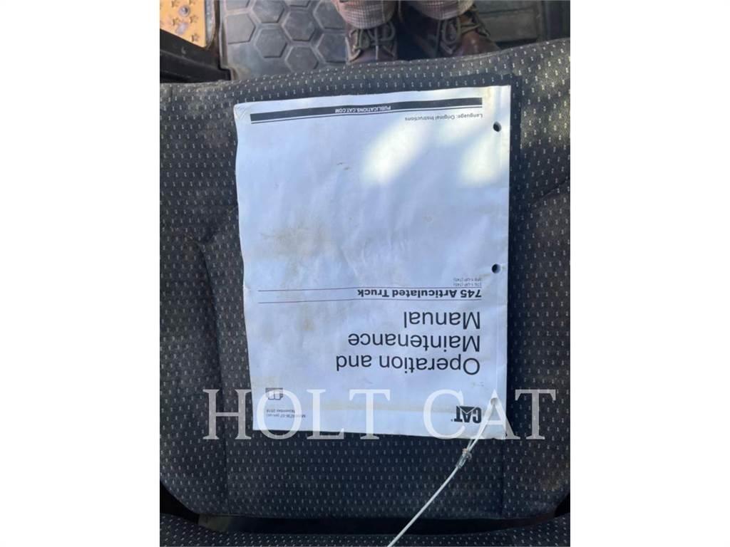 CAT 745 Шарнирно-сочленённые самосвалы
