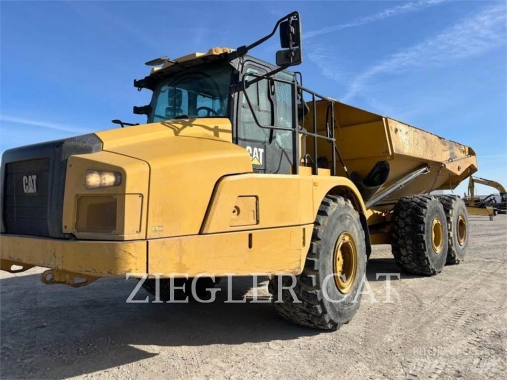 CAT 745 Шарнирно-сочленённые самосвалы