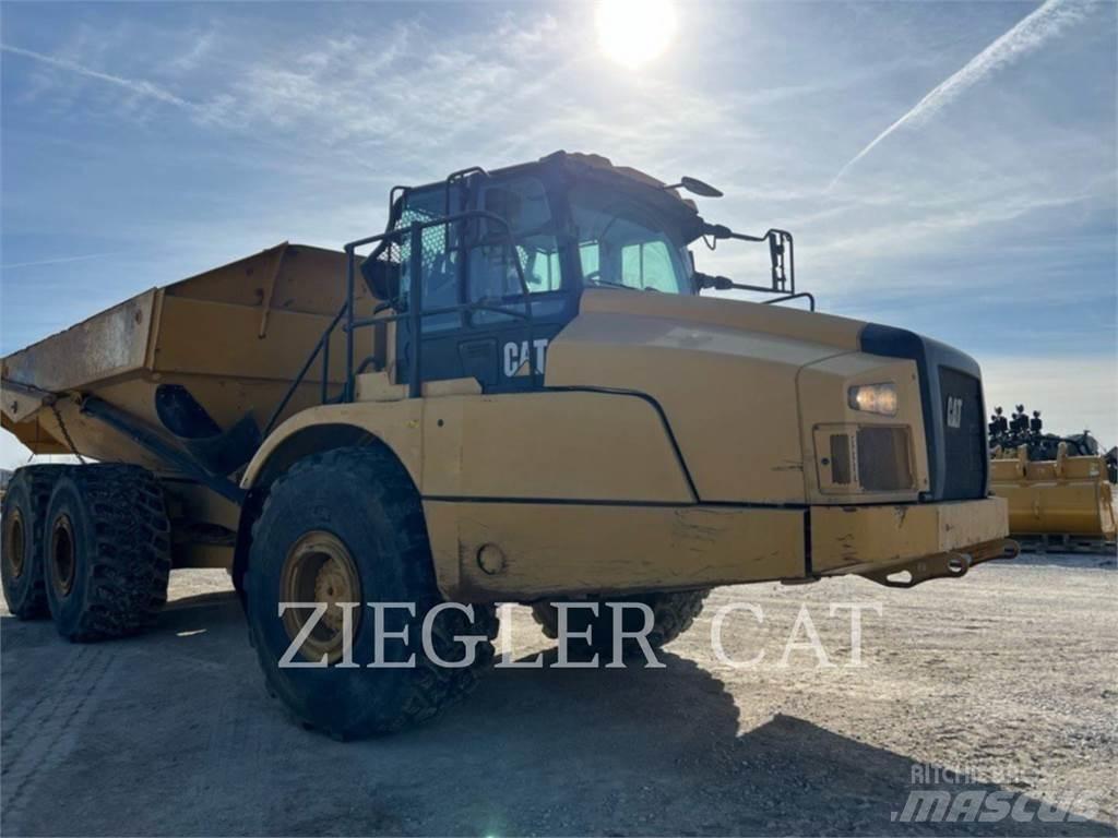CAT 745 Шарнирно-сочленённые самосвалы