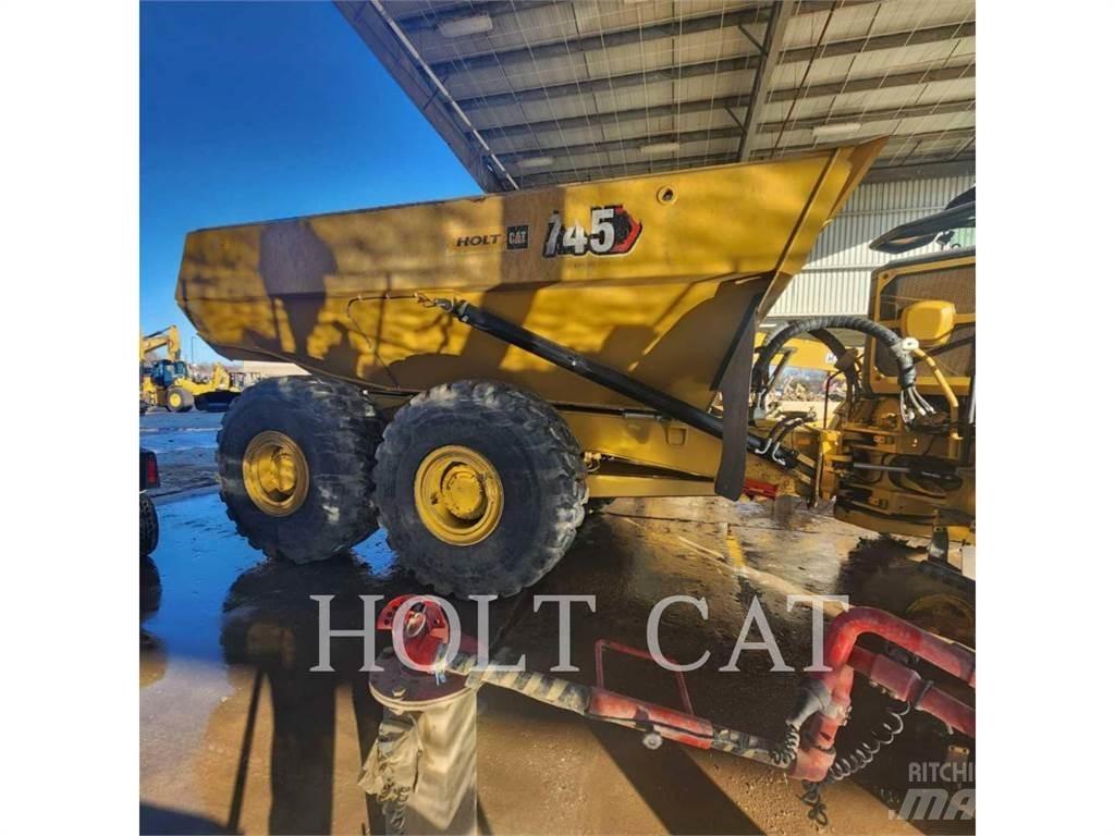 CAT 745 Шарнирно-сочленённые самосвалы