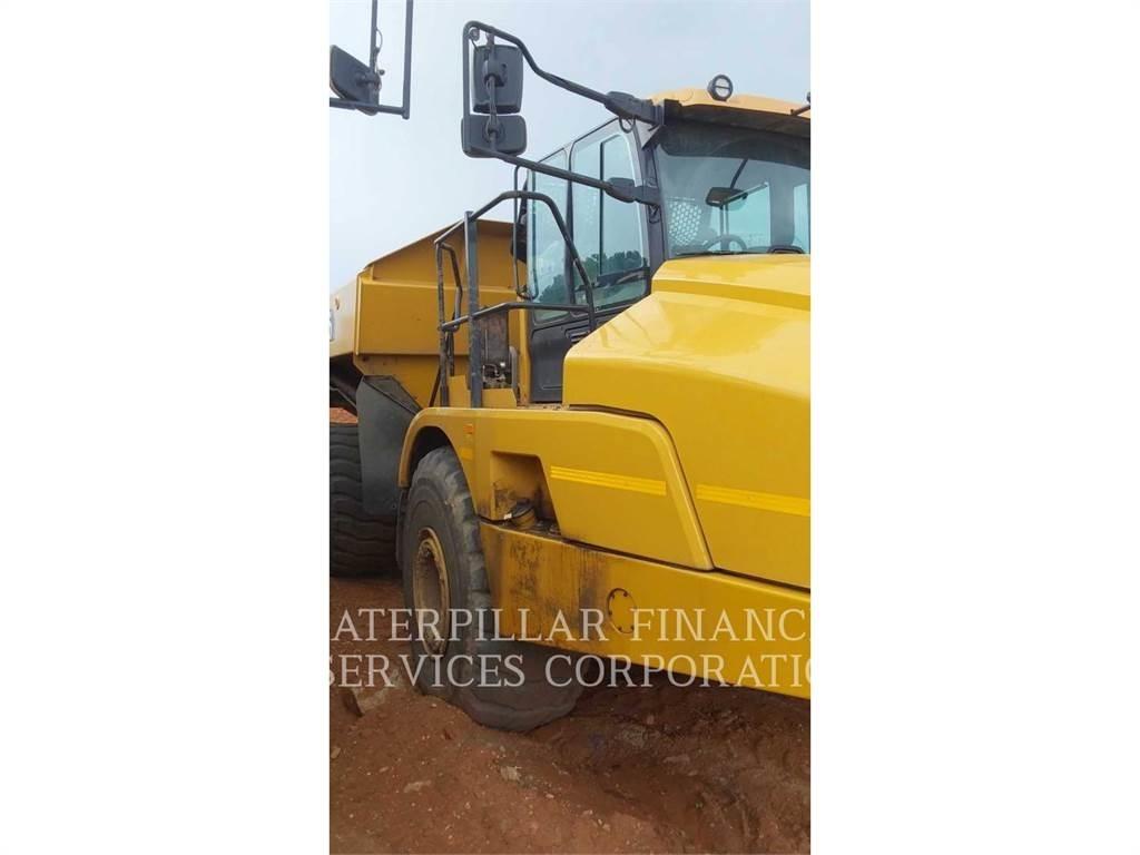 CAT 745 Шарнирно-сочленённые самосвалы