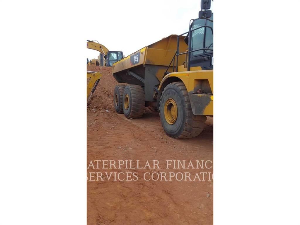 CAT 745 Шарнирно-сочленённые самосвалы