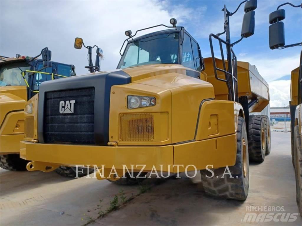 CAT 745 Шарнирно-сочленённые самосвалы