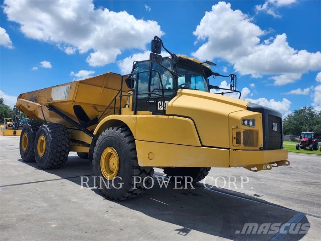 CAT 745 Шарнирно-сочленённые самосвалы