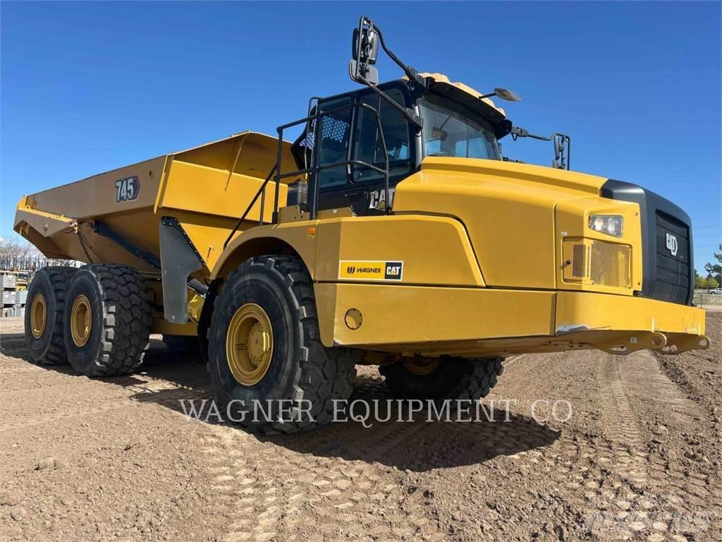 CAT 745 Шарнирно-сочленённые самосвалы