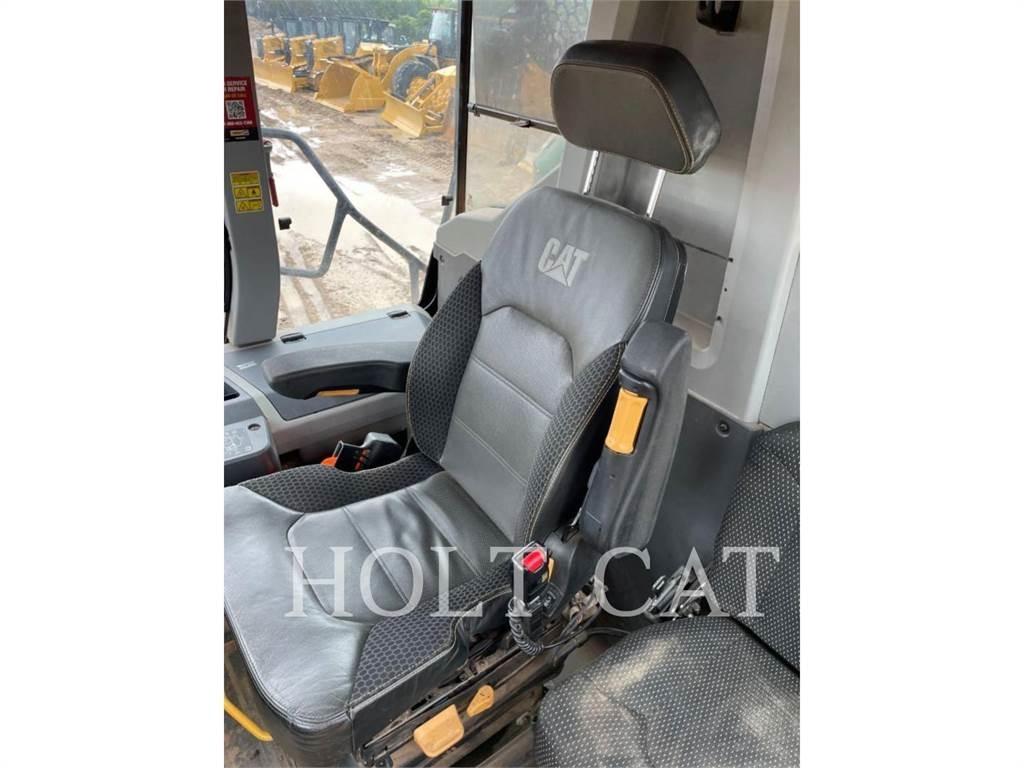 CAT 745 Шарнирно-сочленённые самосвалы