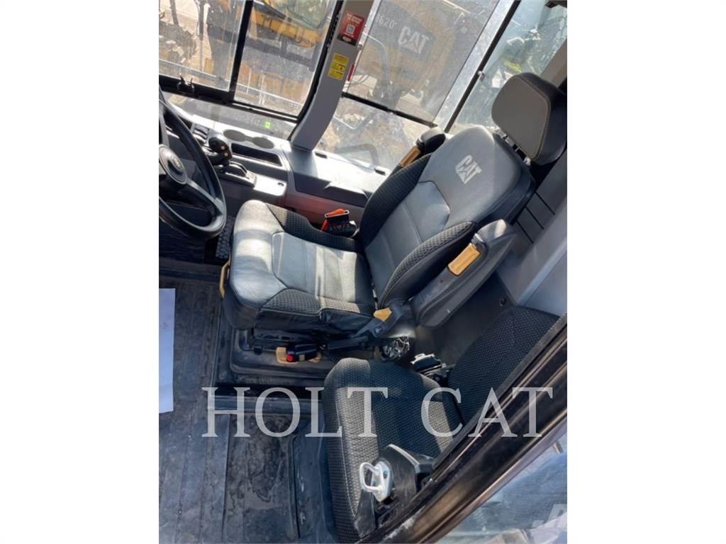CAT 745 Шарнирно-сочленённые самосвалы