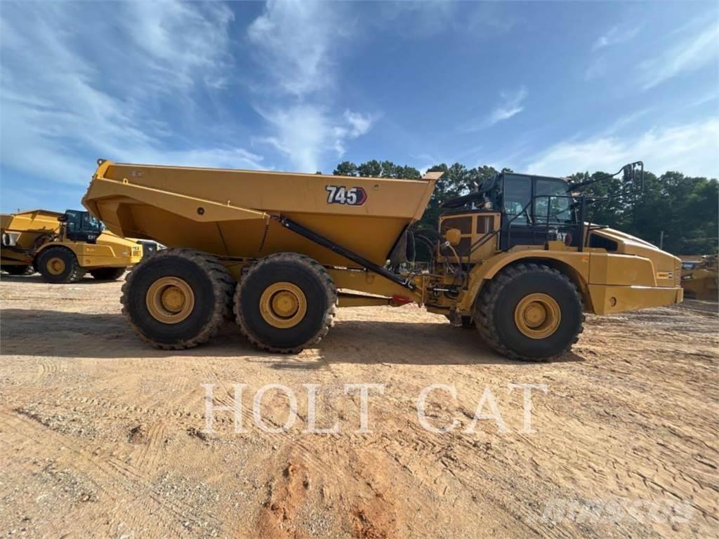 CAT 745 Шарнирно-сочленённые самосвалы