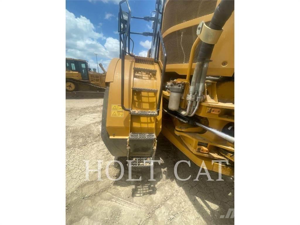 CAT 745 Шарнирно-сочленённые самосвалы