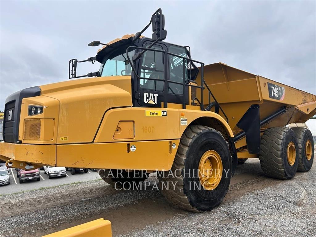 CAT 745 Шарнирно-сочленённые самосвалы