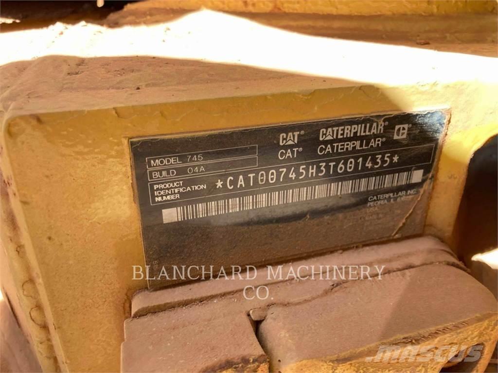 CAT 745 Шарнирно-сочленённые самосвалы