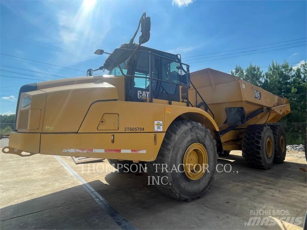 CAT 745 Шарнирно-сочленённые самосвалы