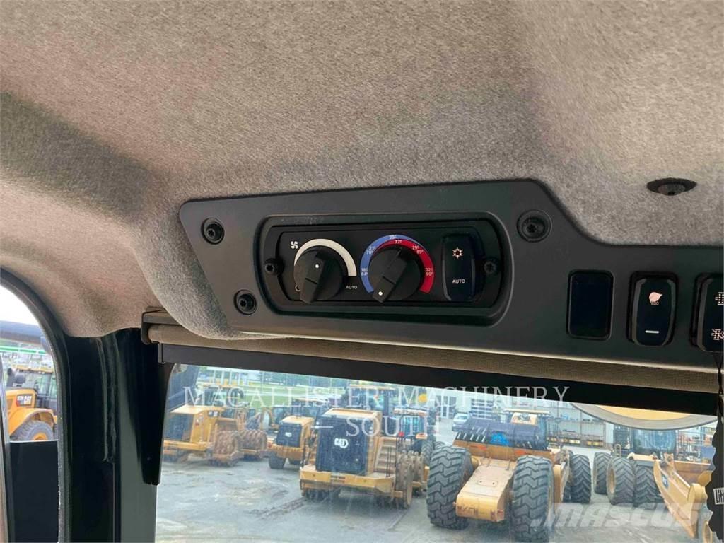 CAT 745 Шарнирно-сочленённые самосвалы
