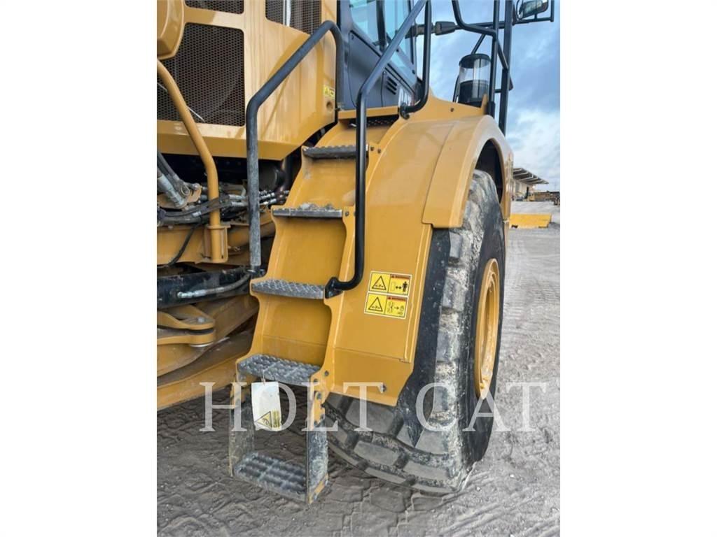 CAT 745 Шарнирно-сочленённые самосвалы