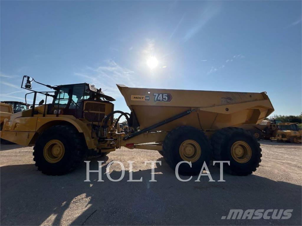CAT 745 Шарнирно-сочленённые самосвалы