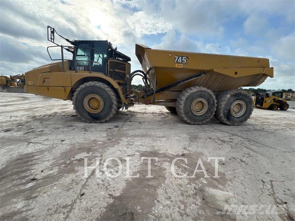 CAT 745 Шарнирно-сочленённые самосвалы